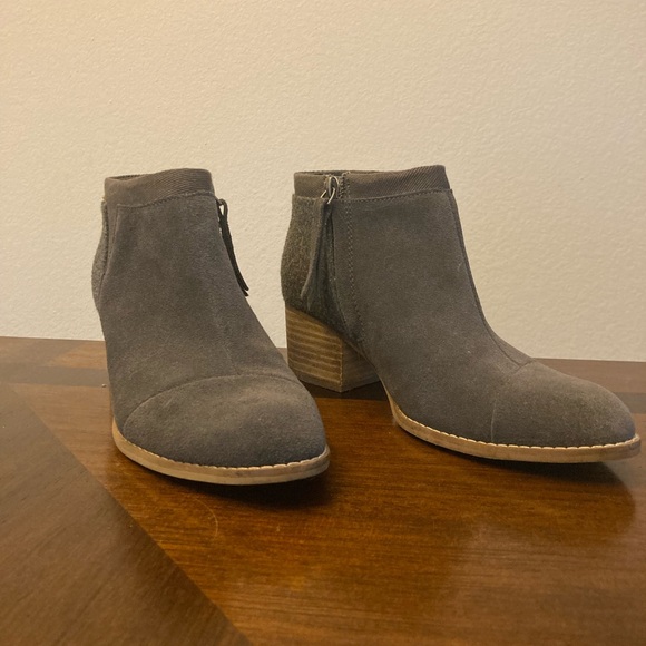 Grey Ankle Boots - Picture 3 of 5